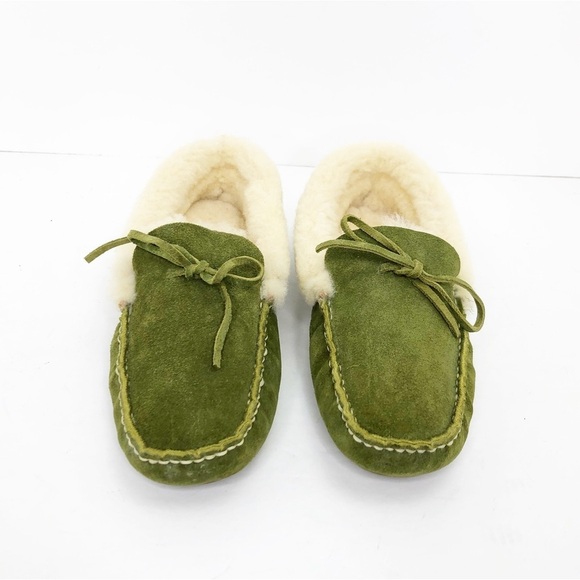 Banana Republic, green suede, Sherpa lined slippers - Picture 6 of 10
